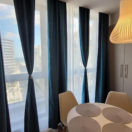 Apartament Alma *